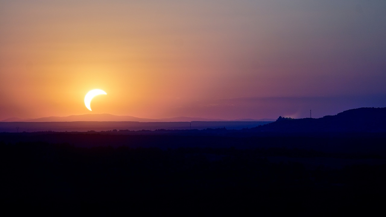 Crescent Sun